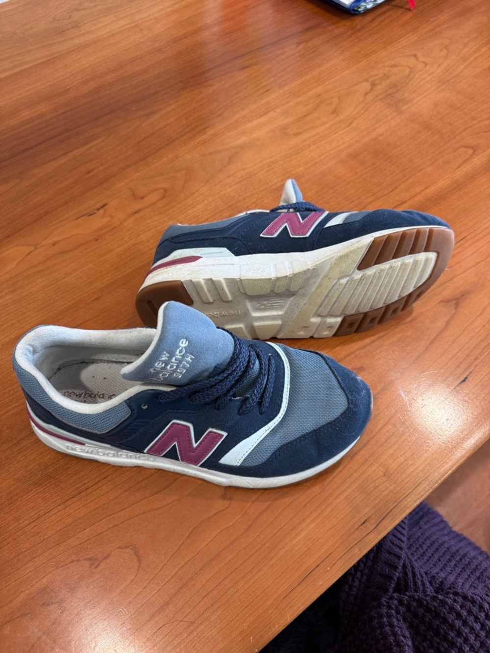 New Balance Kids Navy and Pink Retro Runner Sneakers